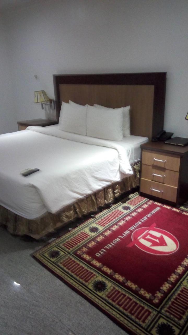 Immaculate Royal Int'L Hotel Owerri Eksteriør bilde